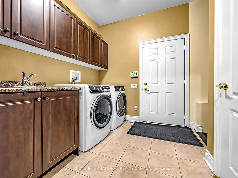 54 Kelways Cir #UPPER — Photo 16