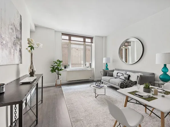 502 9th Ave APT 4A, New York, NY 10018