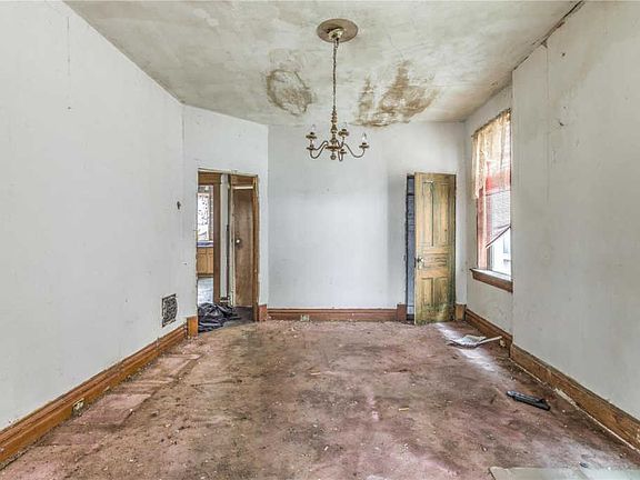 4th image of 3705 Gravois Ave