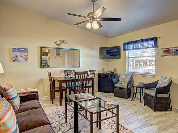 3rd image of 1726 11th St #104