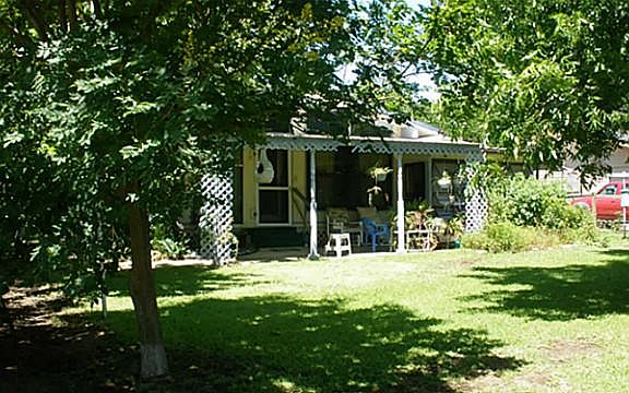3rd image of 702 Old Mill Ln