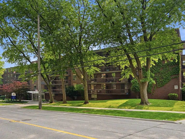 333 Quigley Rd — Photo 4