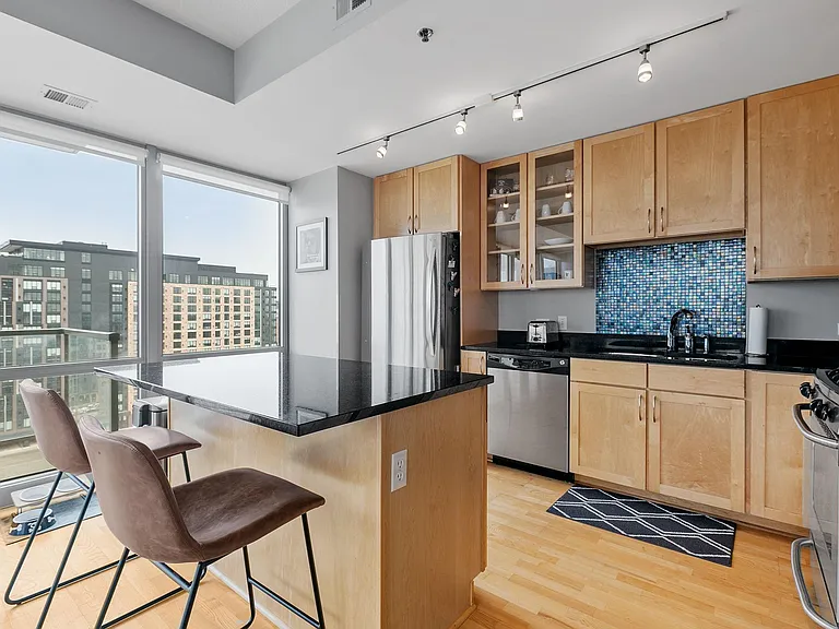 929 Portland Ave #1101 — Photo 6