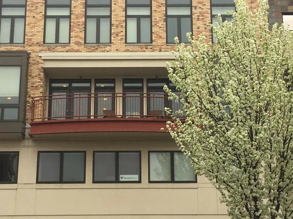 12 Washington Ave #6, Grand Haven, MI 49417