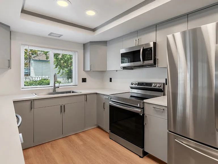 1494 Gustavo St #D — Photo 9