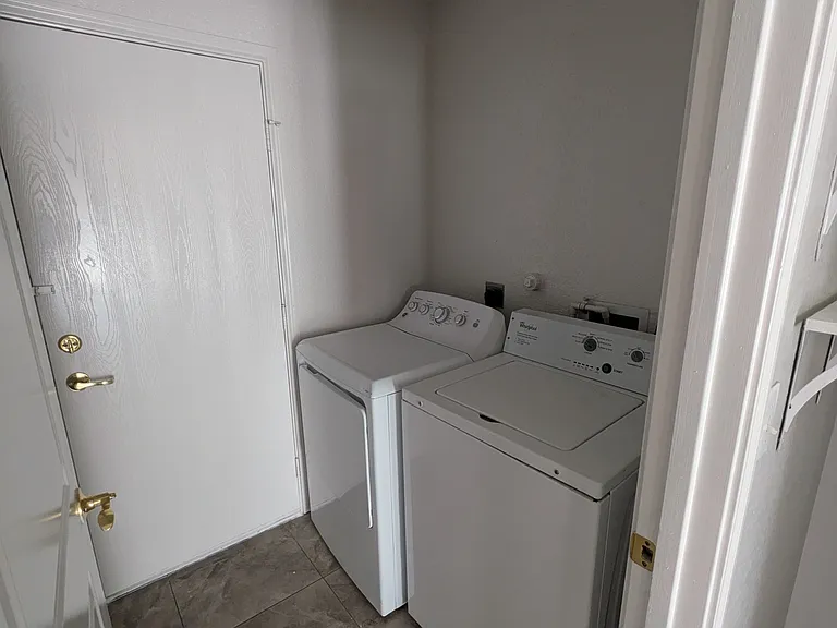6130 Wisteria Hl — Photo 7
