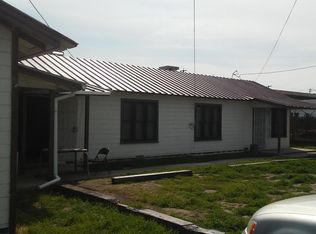 203 Roberts Ln APT 2, Bakersfield, CA 93308