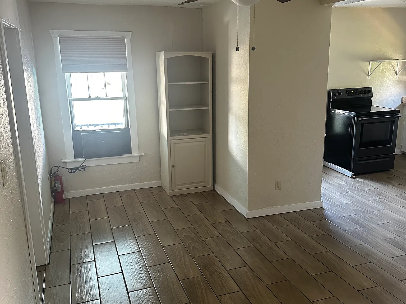 1 bed, 695 sqft, $1,150 — Photo 2
