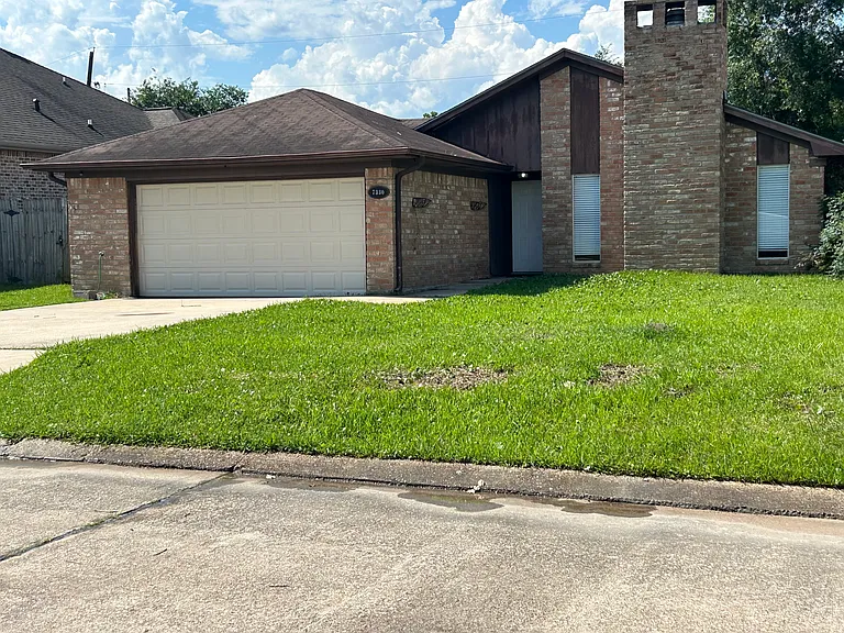 7330 Silverwood Ln — Photo 1