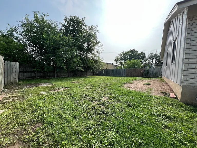 8818 Ridge Gate St — Photo 23