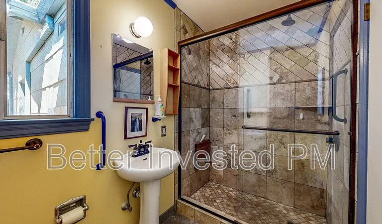 175 Giorno Ave — Photo 6