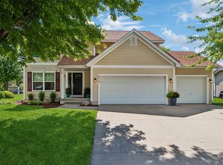 570 SE Cardinal Ln, Waukee, IA 50263