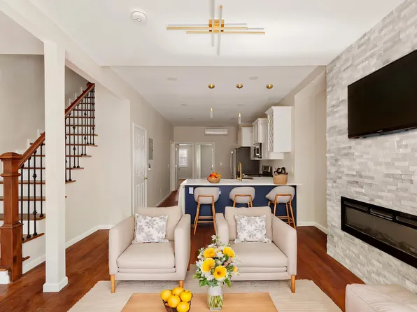 71 16th Street image 2 of 17