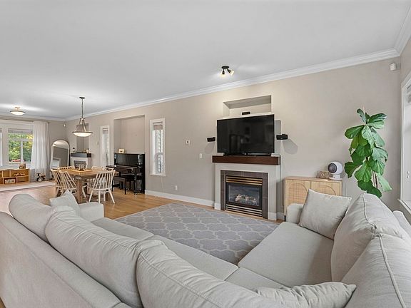 3rd image of 6679 193rd St
