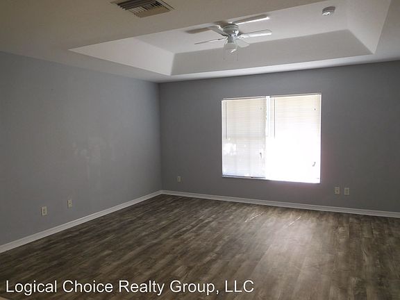 4th image of 1320 SE 8th Ave APT D