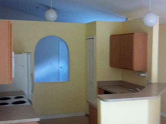 2nd image of 5720 English Oak Drive S