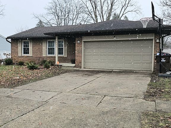 2nd image of 1802 Hamlet Dr