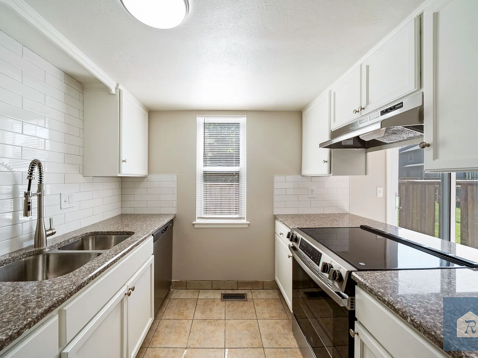 3 bed, 1134 sqft, $1,625 — Photo 4