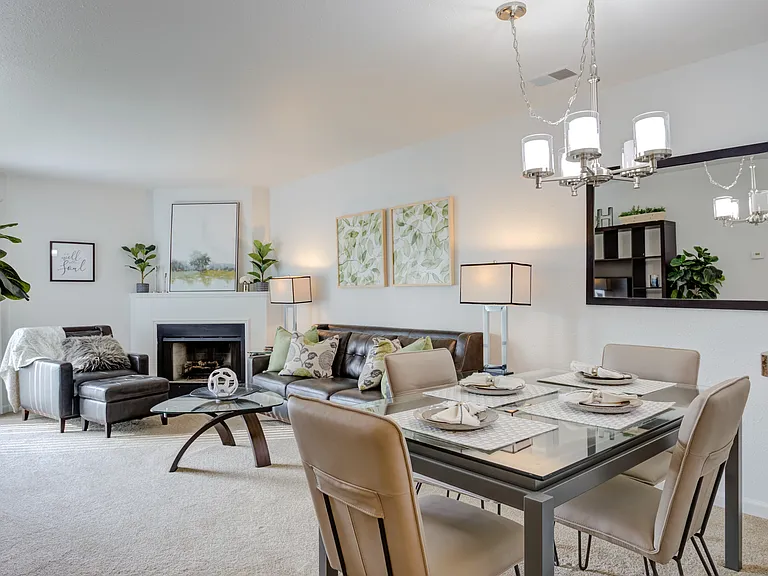 Heather Ridge Apartments — Photo 17