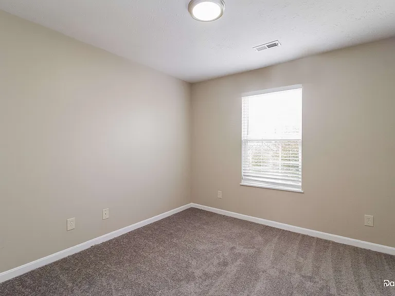 316 Pepperidge Dr — Photo 9