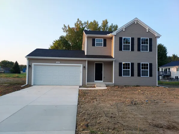 629 Courtyard Pl, Watervliet, MI 49098