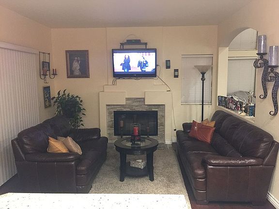 3rd image of 583 Vista Miranda