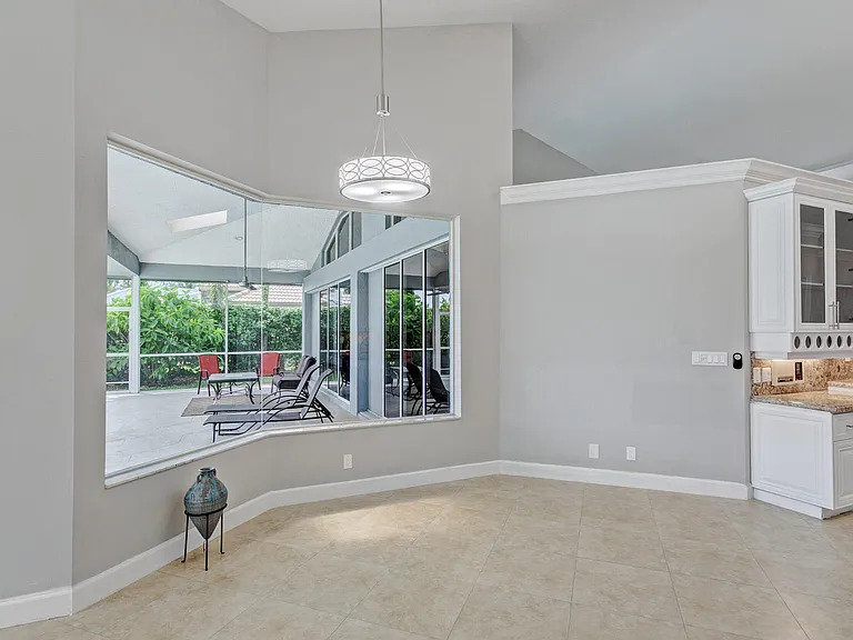 139 Brookhaven Ct — Photo 3