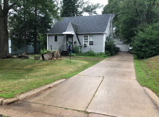1227 S Lafayette St, Shawano, WI 54166