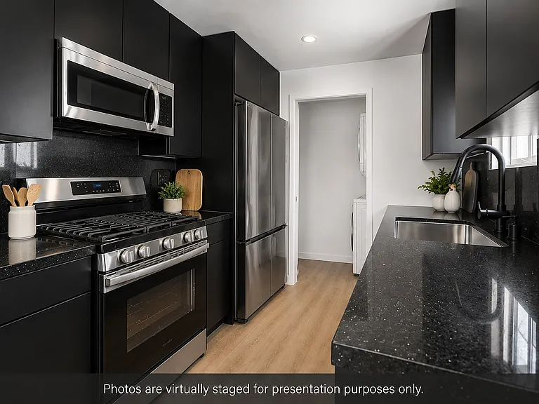 266 S Park View St #266 — Photo 6