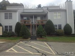 87 Valley Dr, New Milford, CT 06776