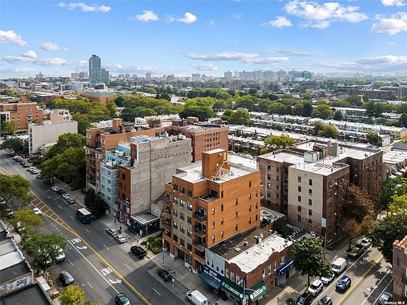3rd image of 2736 Ocean Ave #3CA