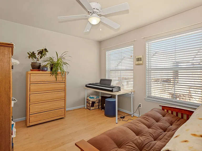 1115 Trask Hts — Photo 10