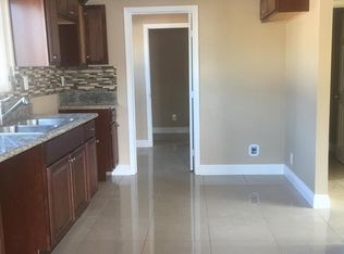 3150 Oakwood Ave, Lynwood, CA 90262