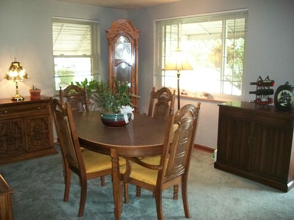 3rd image of 2220 Townhill Dr