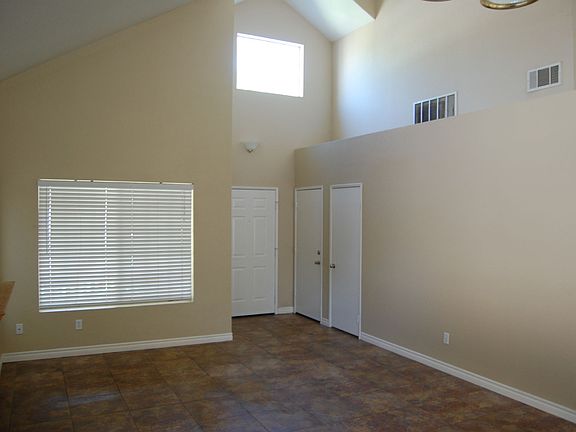 5th image of 14183 Casa Blanca Ct