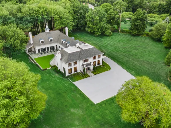 248 Round Hill Rd, Greenwich, CT 06831