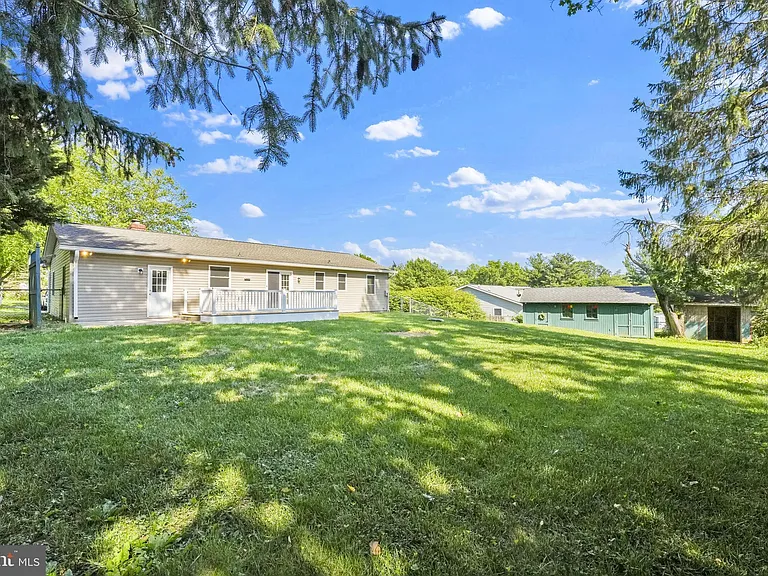 810 Wisteria Dr — Photo 48