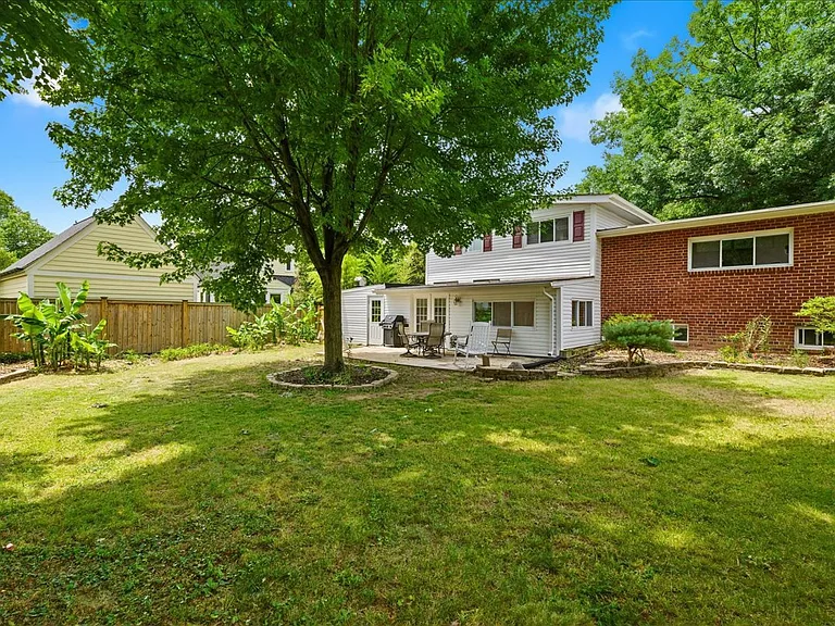 709 N Pryor St — Photo 2