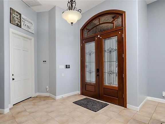3rd image of 2513 Kings Dr