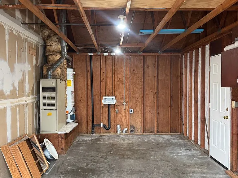 4139 D St — Photo 11