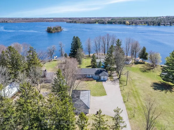 1749 Youngs Point Rd, Selwyn, ON K0L 2H0