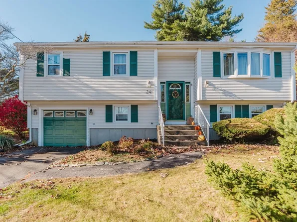24 Tripp Dr, Westport, MA 02790