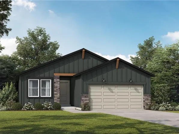 1101 Branchwood Ln, Raymore, MO 64083