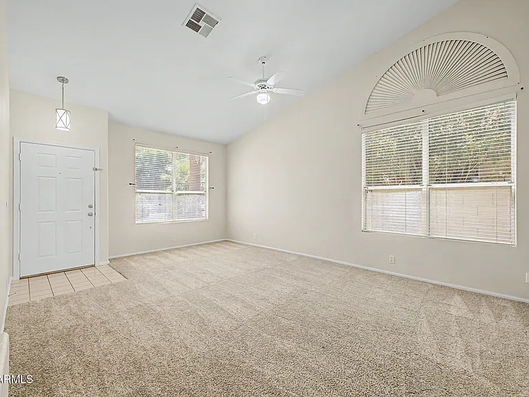 1068 W Glenmere Dr — Photo 5