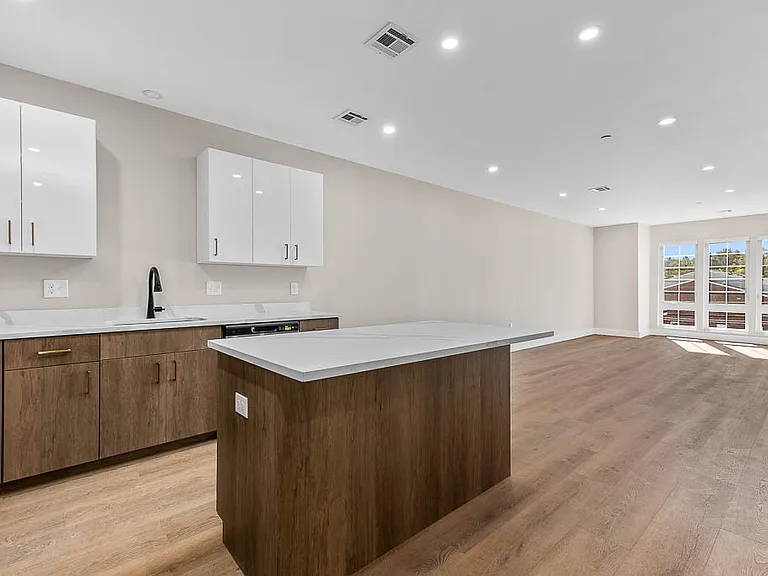 The Block at 22 Everett St — Photo 5