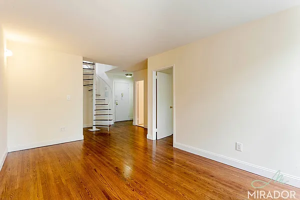 Rented by Mirador Real Estate | media 28