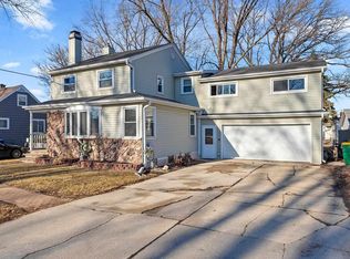 870 Waverly Pl, Green Bay, WI 54304
