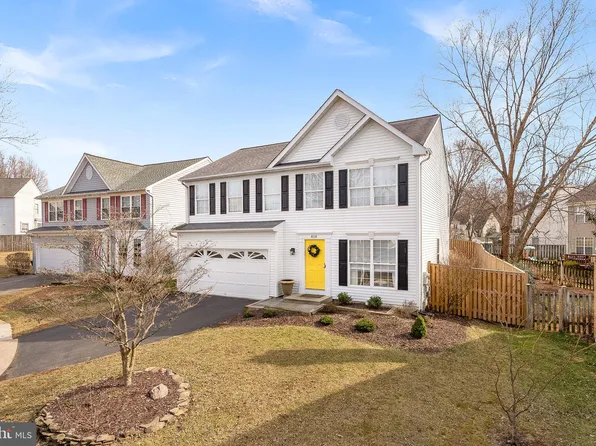 818 Bellview Ct NE, Leesburg, VA 20176