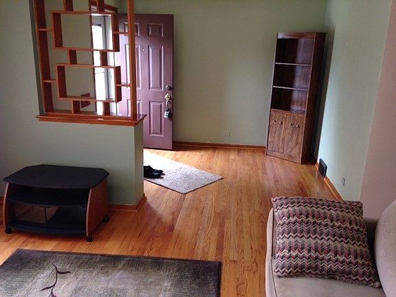 4th image of 6212 S Melvina Ave
