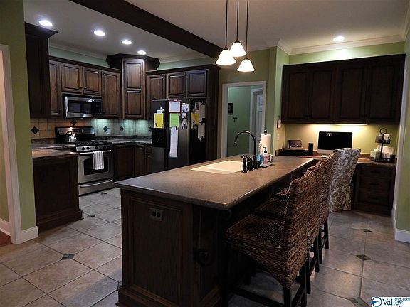 3rd image of 3530 Hualapai Cir